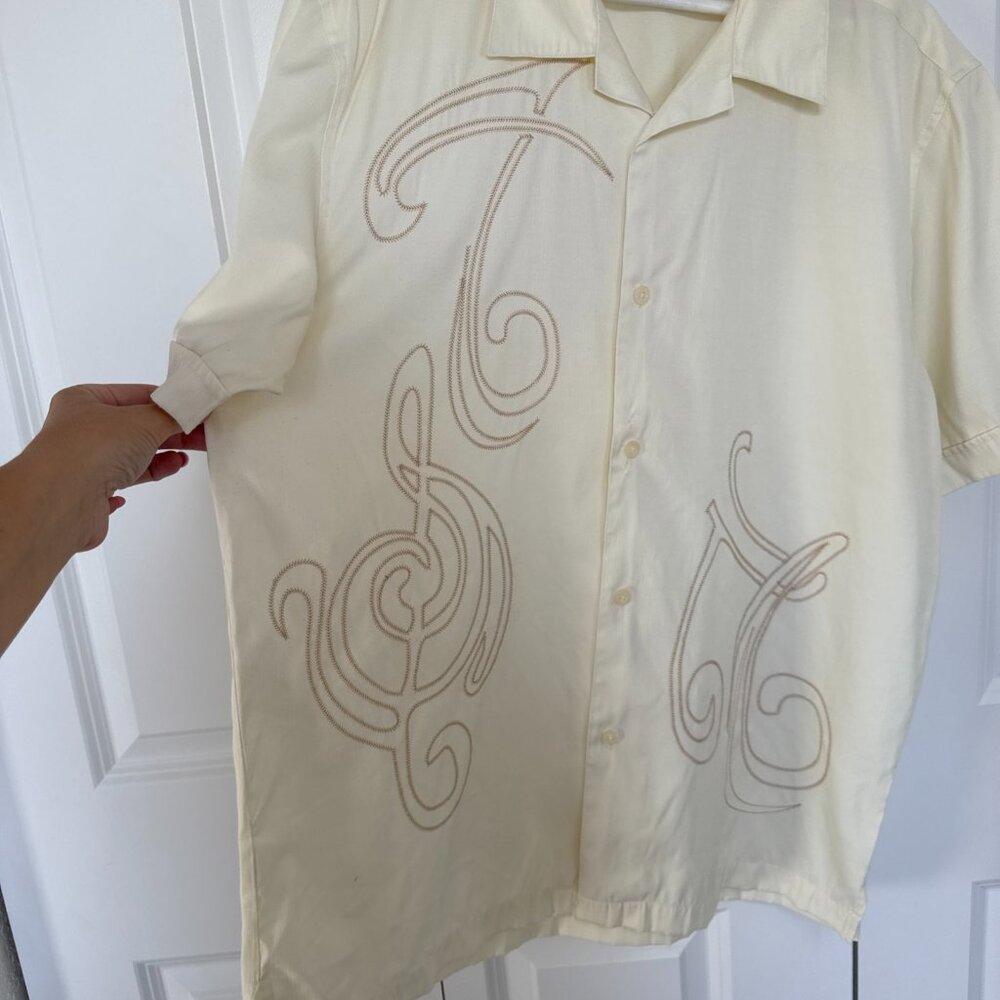 The Havanera Co Embroidered Button Up Shirt Size L - Picture 3 of 16